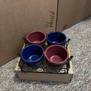 WMG Set of 4 Ceramic Ramekins With Black Iron Basket Carrier & Handles